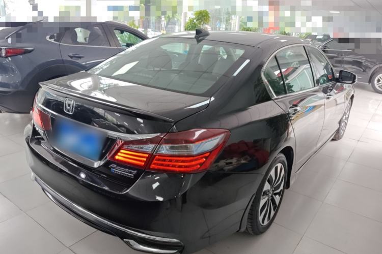 Used Honda Accord 2016 Hybrid 2.0L Sharp Edition Rear Right 45 Deg
