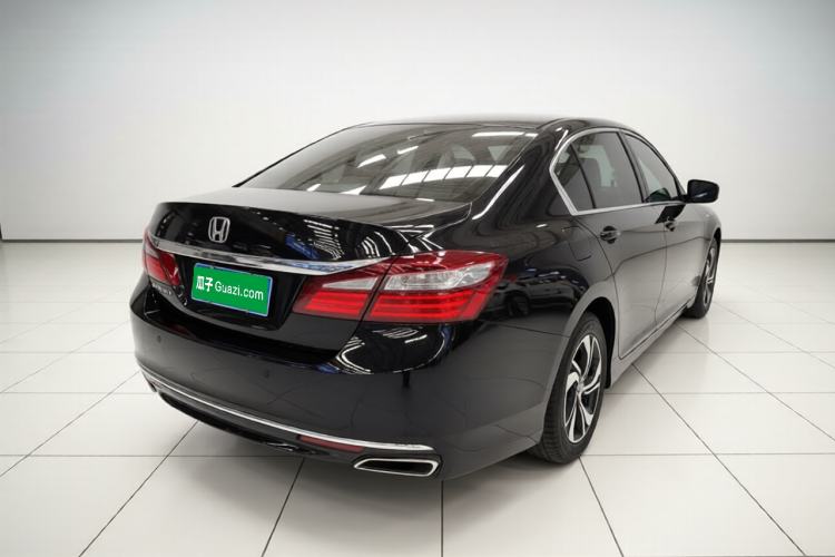 Used Honda Accord 2016 2.0L Comfort Edition Rear Right 45 Deg