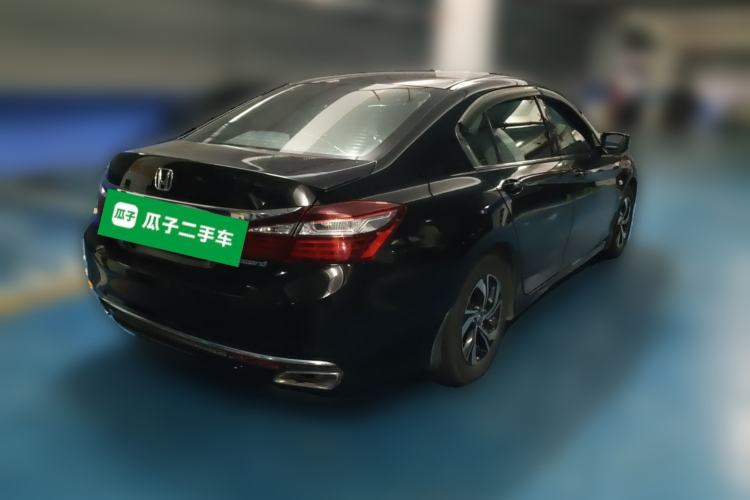 Used Honda Accord 2016 2.0L Comfort Edition Rear Right 45 Deg
