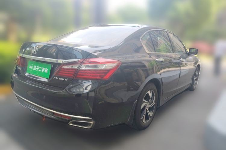Used Honda Accord 2016 2.0L Comfort Edition Rear Right 45 Deg