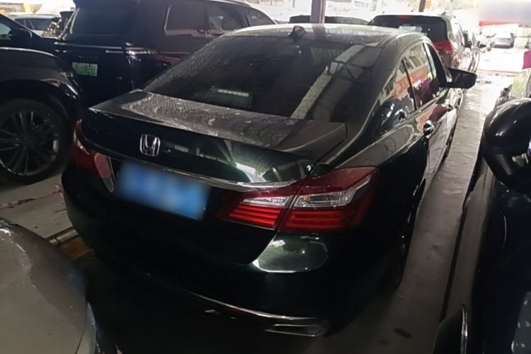 Used Honda Accord 2016 2.0L Comfort Edition Rear Right 45 Deg