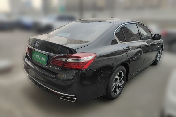 Used Honda Accord 2016 2.0L Comfort Edition Rear Right 45 Deg