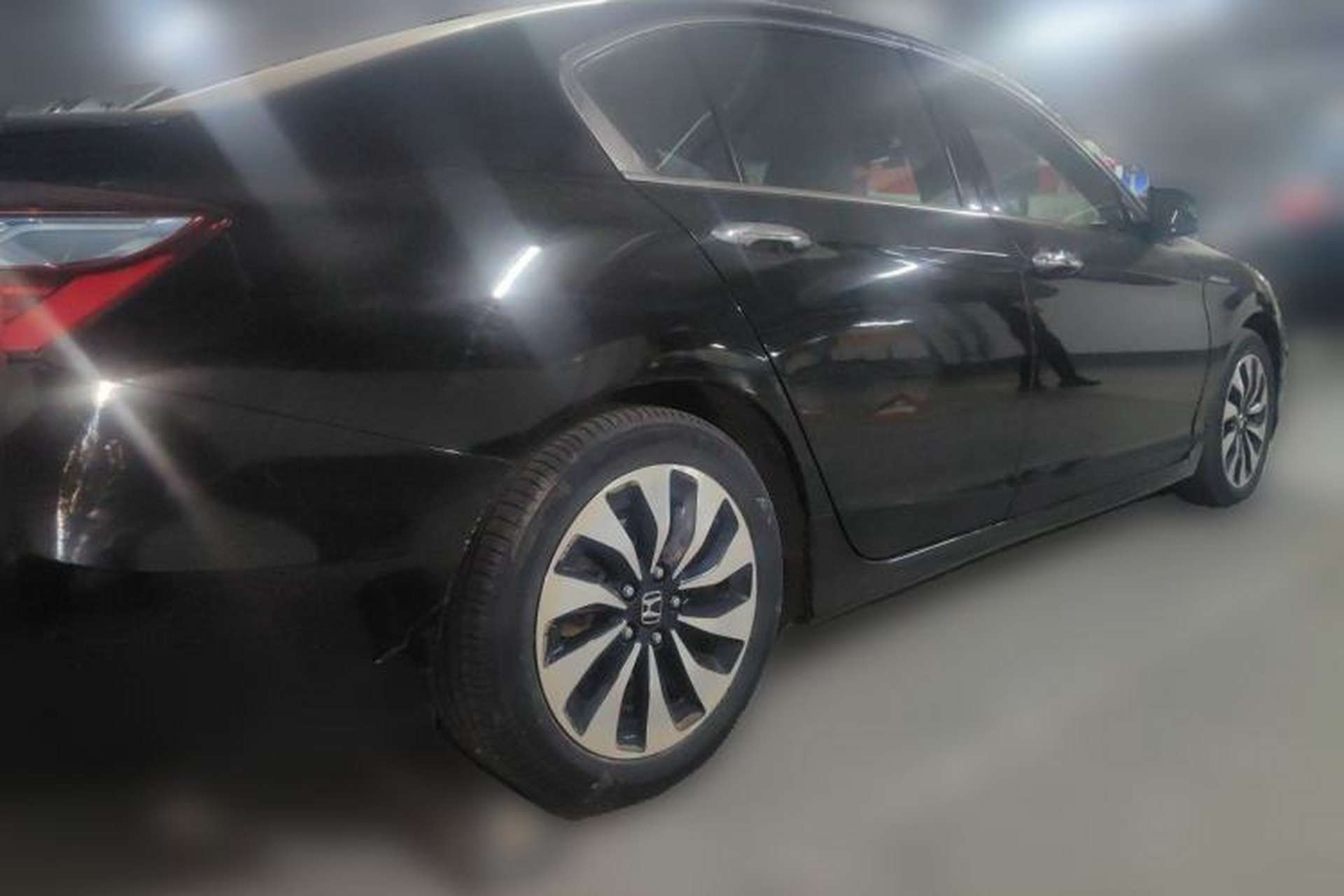Used Honda Accord 2016 Hybrid 2.0L Sharp Edition Rear Right 45 Deg