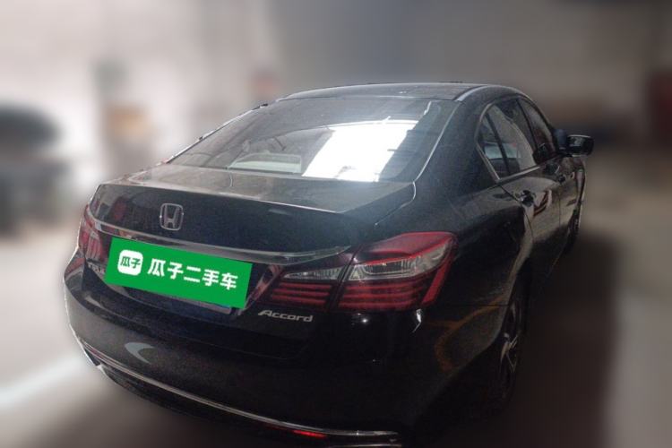Used Honda Accord 2016 2.0L Comfort Edition Rear Right 45 Deg