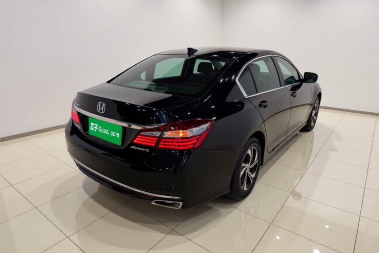 Used Honda Accord 2016 2.0L Comfort Edition Rear Right 45 Deg