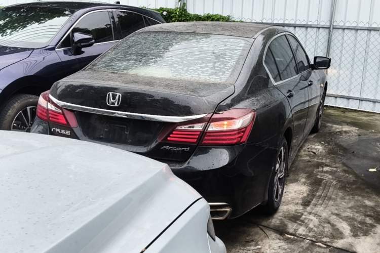 Used Honda Accord 2016 2.0L Comfort Edition Rear Right 45 Deg