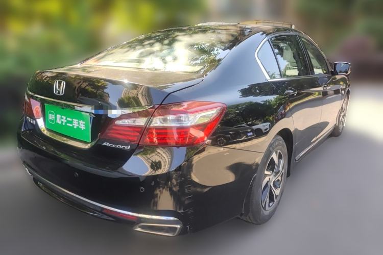 Used Honda Accord 2016 2.0L Comfort Edition Rear Right 45 Deg
