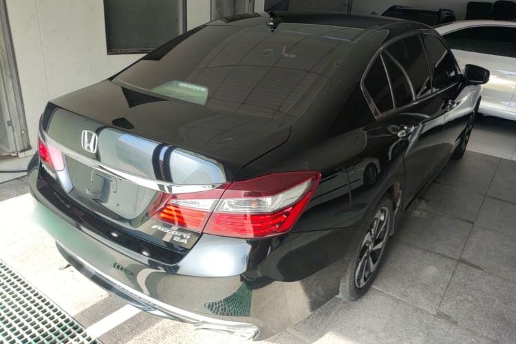 Used Honda Accord 2016 2.4L Comfort Edition Rear Right 45 Deg