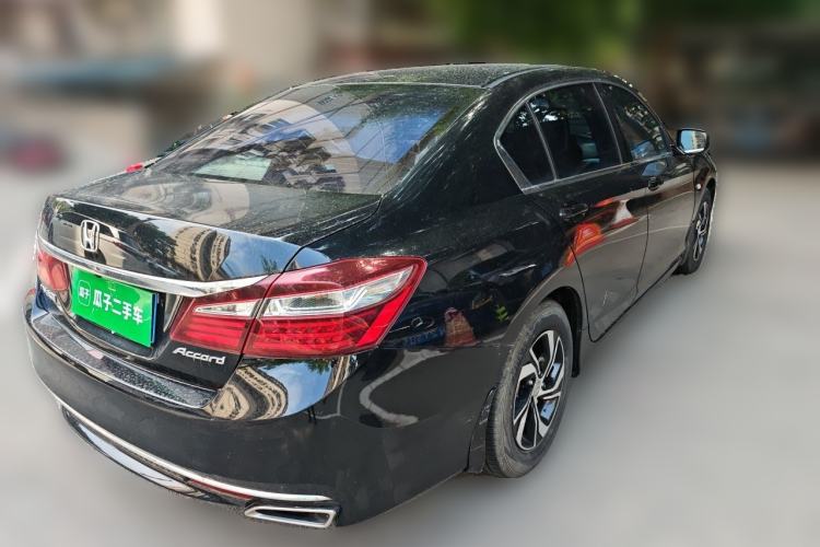 Used Honda Accord 2016 2.0L Comfort Edition Rear Right 45 Deg