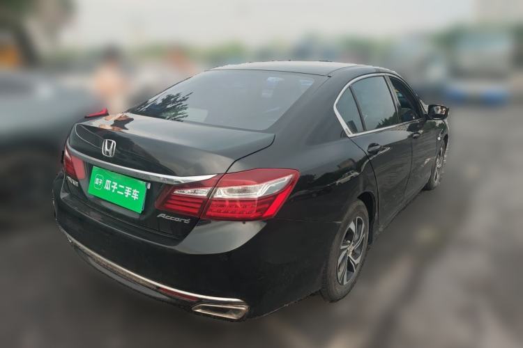 Used Honda Accord 2016 2.0L Comfort Edition Rear Right 45 Deg