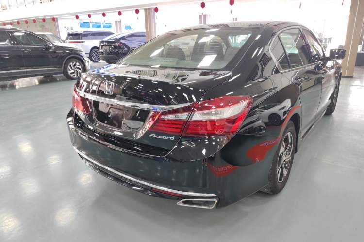 Used Honda Accord 2016 2.0L Elite Edition Rear Right 45 Deg