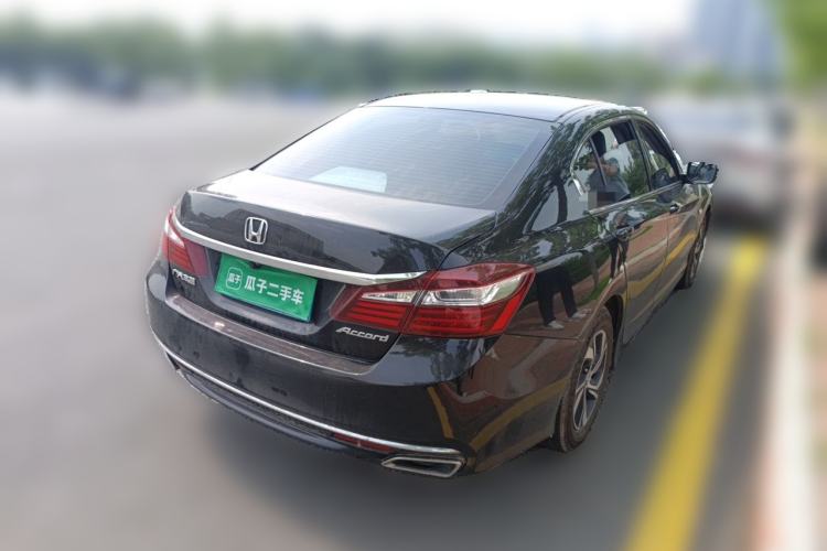 Used Honda Accord 2016 2.0L Comfort Edition Rear Right 45 Deg