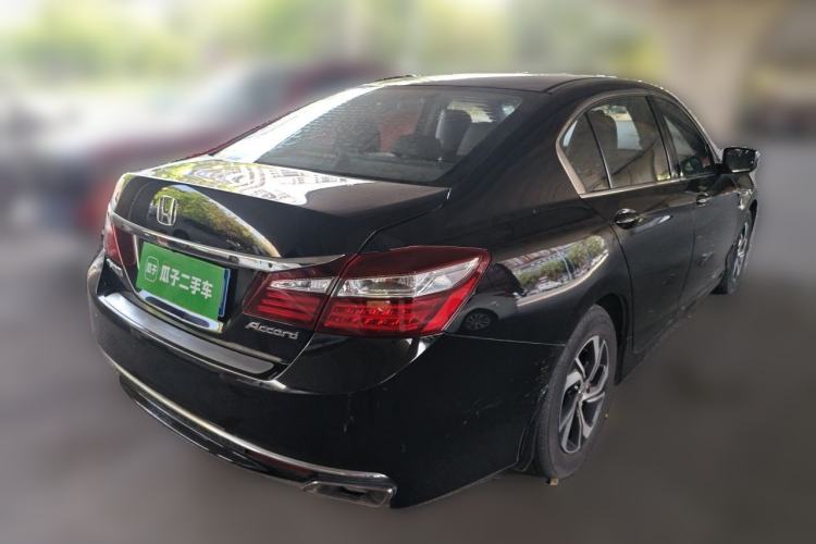 Used Honda Accord 2016 2.0L Comfort Edition Rear Right 45 Deg