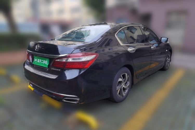 Used Honda Accord 2016 2.0L Comfort Edition Rear Right 45 Deg