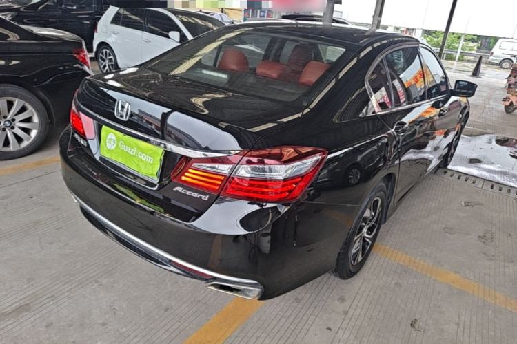 Used Honda Accord 2016 2.0L Comfort Edition Rear Right 45 Deg