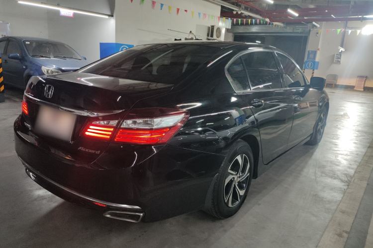 Used Honda Accord 2016 2.0L Comfort Edition Rear Right 45 Deg