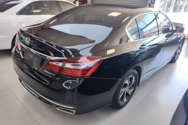 Used Honda Accord 2016 2.0L Elite Edition Rear Right 45 Deg