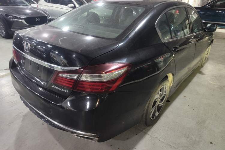 Used Honda Accord 2016 2.0L Elite Edition Rear Right 45 Deg