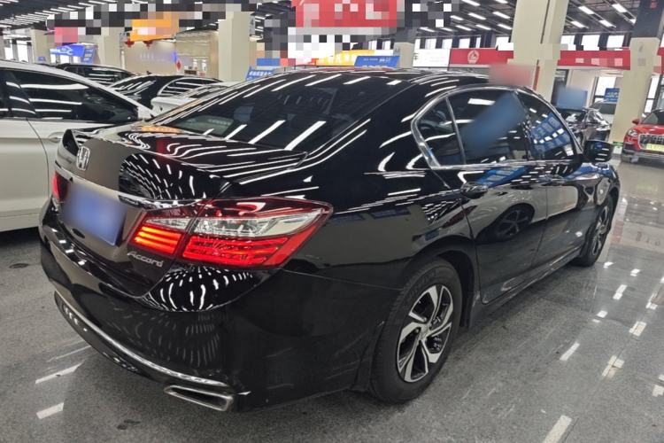 Used Honda Accord 2016 2.0L Comfort Edition Rear Right 45 Deg
