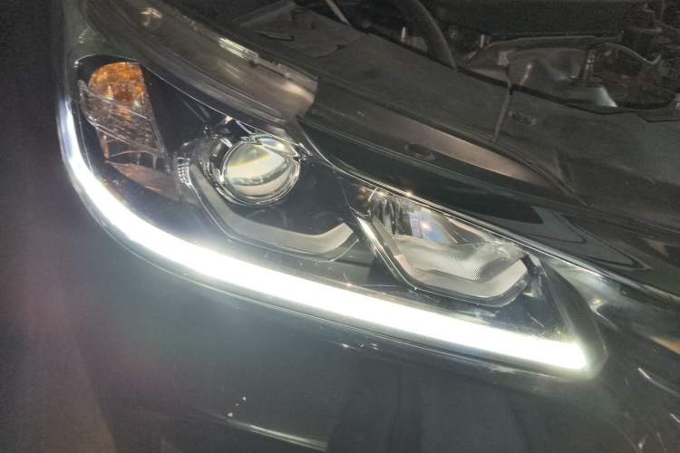Used Honda Accord 2016 2.0L Elite Edition Right Front Headlight