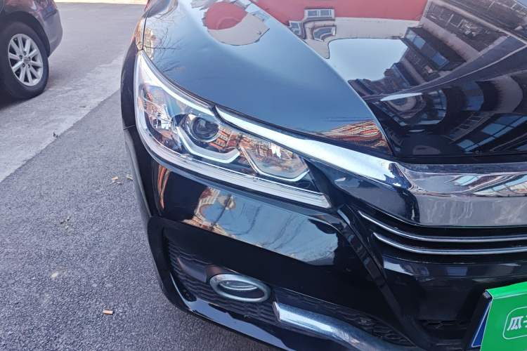 Used Honda Accord 2016 2.0L Comfort Edition Right Front Headlight