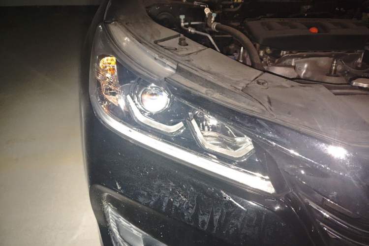 Used Honda Accord 2016 2.0L Comfort Edition Right Front Headlight