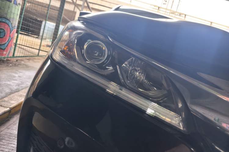 Used Honda Accord 2016 2.0L Comfort Edition Right Front Headlight
