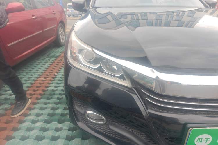 Used Honda Accord 2016 2.0L Comfort Edition Right Front Headlight