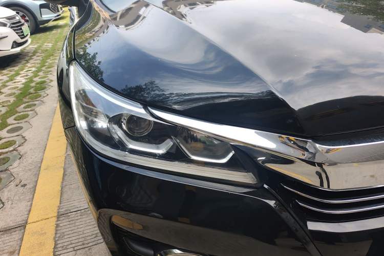 Used Honda Accord 2016 2.0L Comfort Edition Right Front Headlight