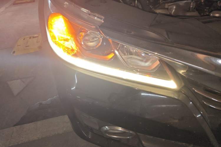 Used Honda Accord 2016 2.0L Comfort Edition Right Front Headlight