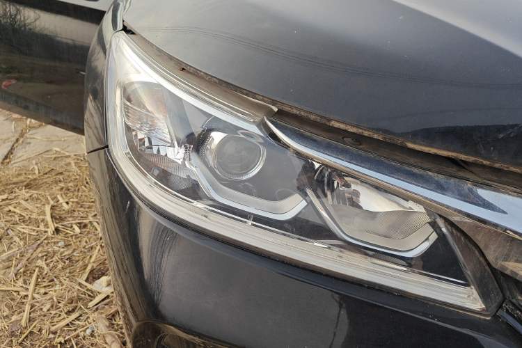 Used Honda Accord 2016 2.0L Comfort Edition Right Front Headlight