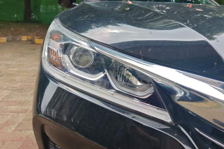 Used Honda Accord 2016 2.0L Comfort Edition Right Front Headlight