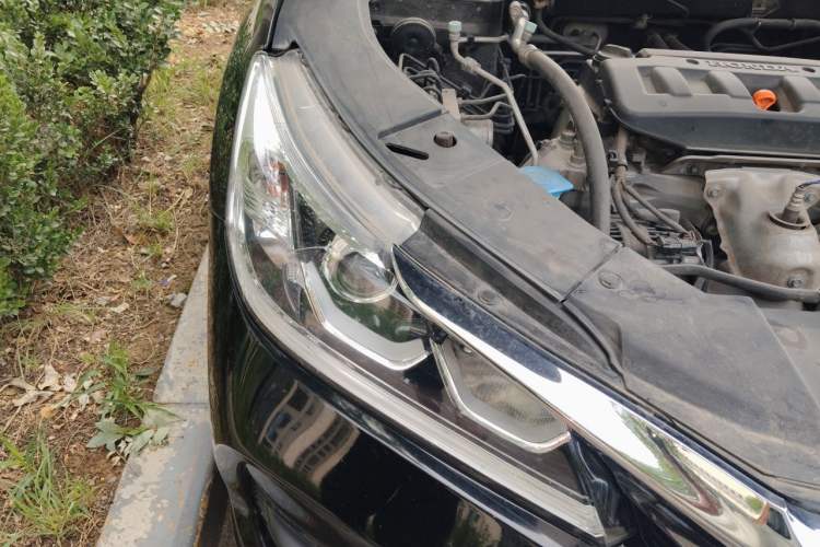 Used Honda Accord 2016 2.0L Comfort Edition Right Front Headlight