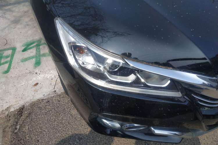 Used Honda Accord 2016 2.0L Comfort Edition Right Front Headlight