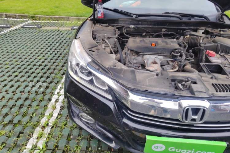 Used Honda Accord 2016 2.0L Comfort Edition Right Front Headlight