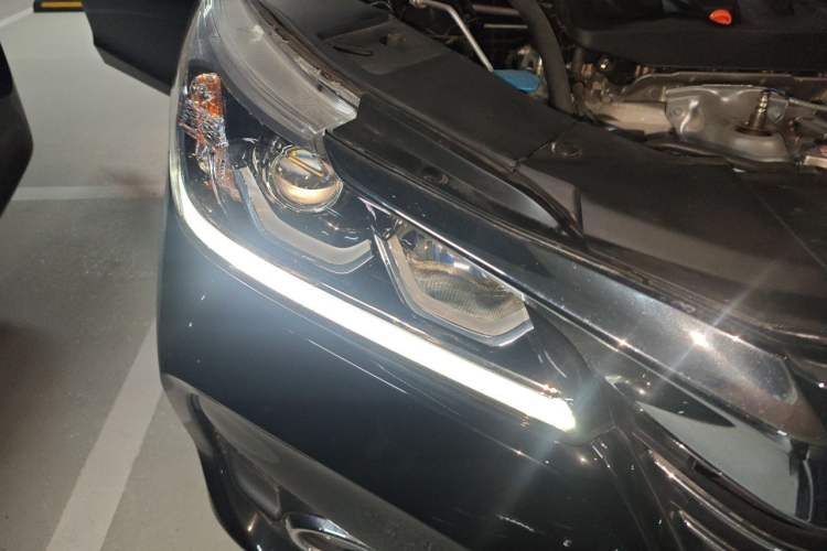 Used Honda Accord 2016 2.0L Comfort Edition Right Front Headlight