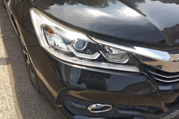 Used Honda Accord 2016 2.0L Comfort Edition Right Front Headlight