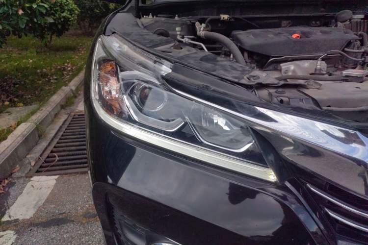 Used Honda Accord 2016 2.0L Comfort Edition Right Front Headlight
