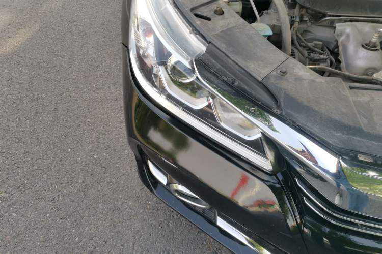 Used Honda Accord 2016 2.0L Comfort Edition Right Front Headlight