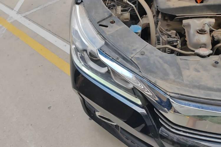 Used Honda Accord 2016 2.0L Comfort Edition Right Front Headlight