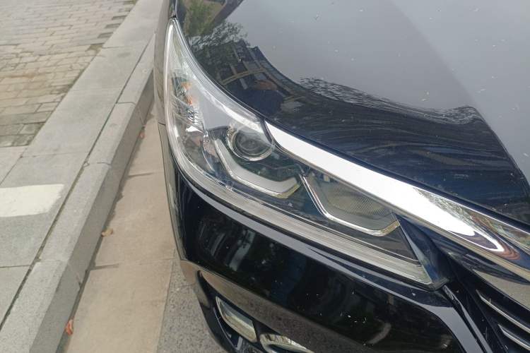 Used Honda Accord 2016 2.0L Comfort Edition Right Front Headlight