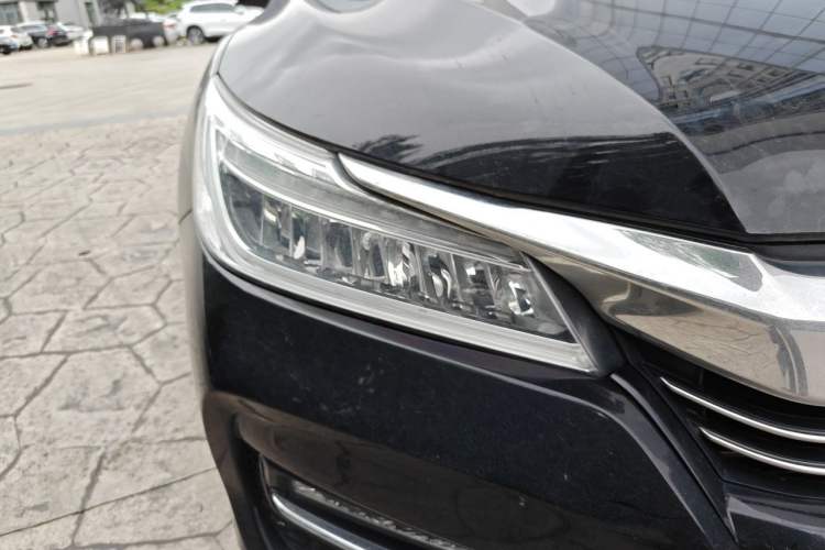Used Honda Accord 2016 2.4L Luxury Edition Right Front Headlight