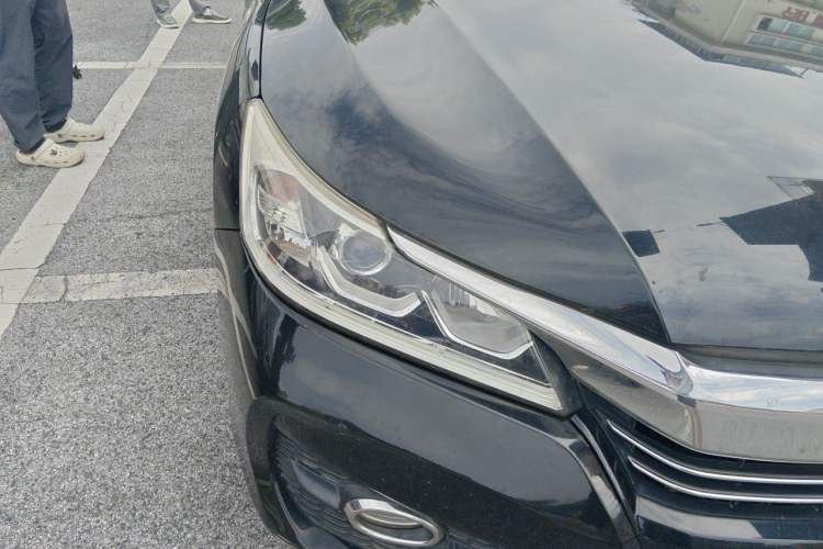 Used Honda Accord 2016 2.0L Elite Edition Right Front Headlight