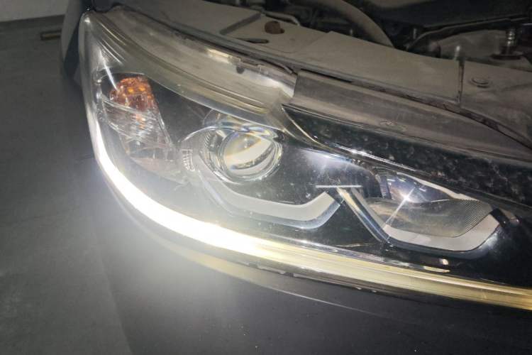 Used Honda Accord 2016 2.0L Comfort Edition Right Front Headlight