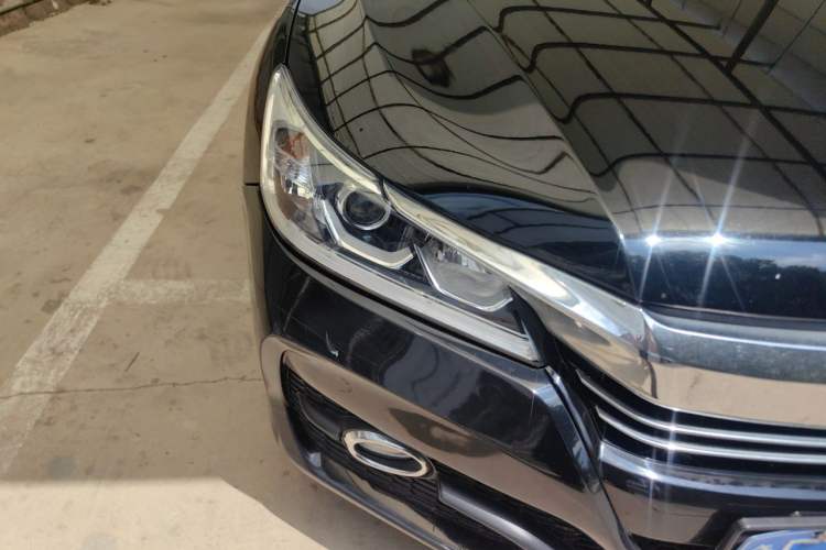 Used Honda Accord 2016 2.0L Elite Edition Right Front Headlight