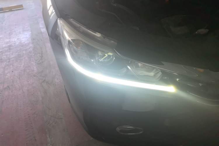 Used Honda Accord 2016 2.0L Elite Edition Right Front Headlight