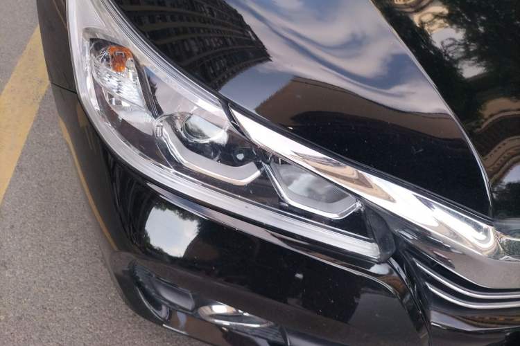 Used Honda Accord 2016 2.0L Elite Edition Right Front Headlight