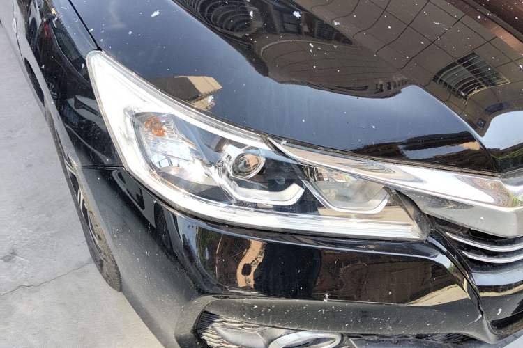 Used Honda Accord 2016 2.0L Elite Edition Right Front Headlight