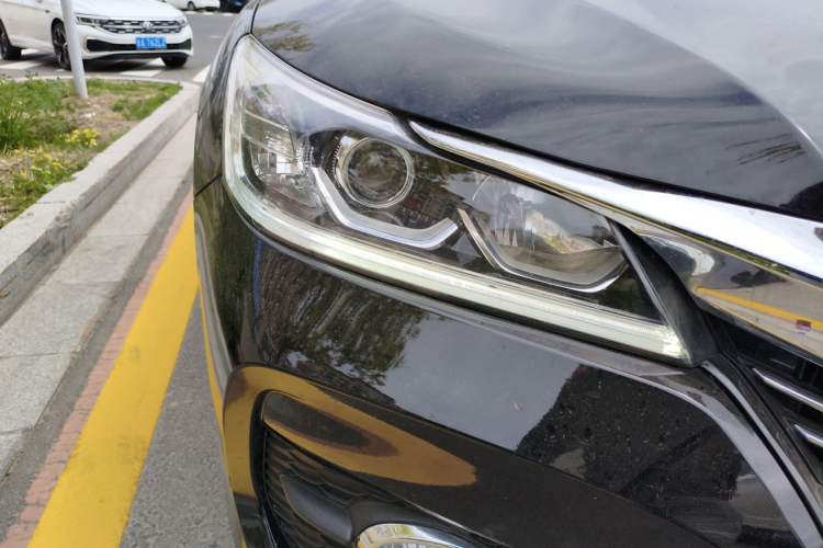 Used Honda Accord 2016 2.0L Comfort Edition Right Front Headlight