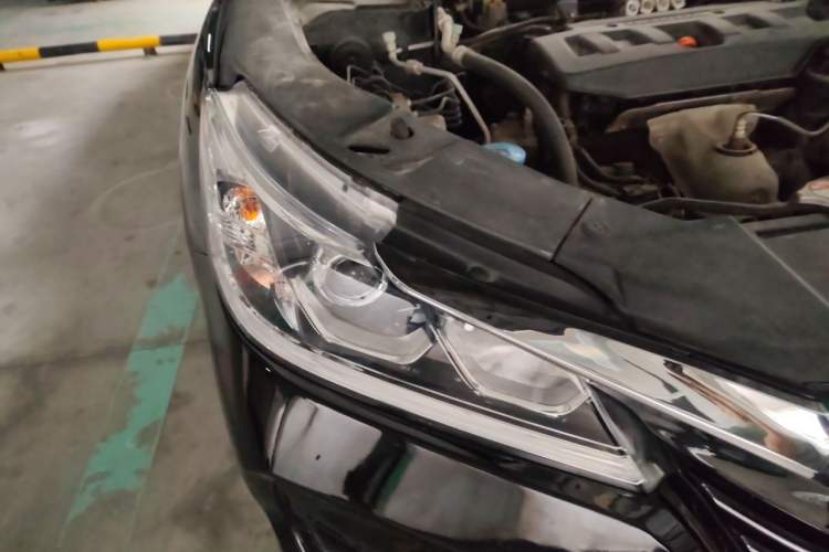 Used Honda Accord 2016 2.0L Comfort Edition Right Front Headlight